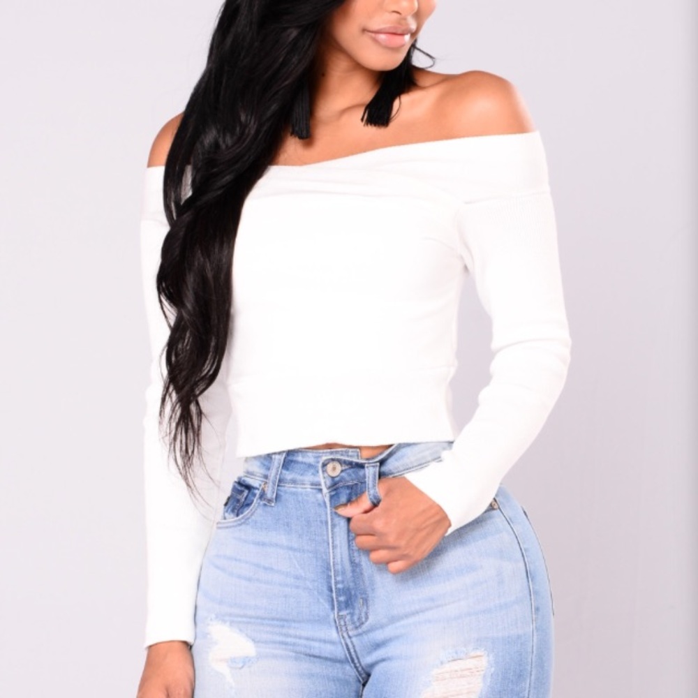 CROPPED OFF THE SHOULDER SWEATER